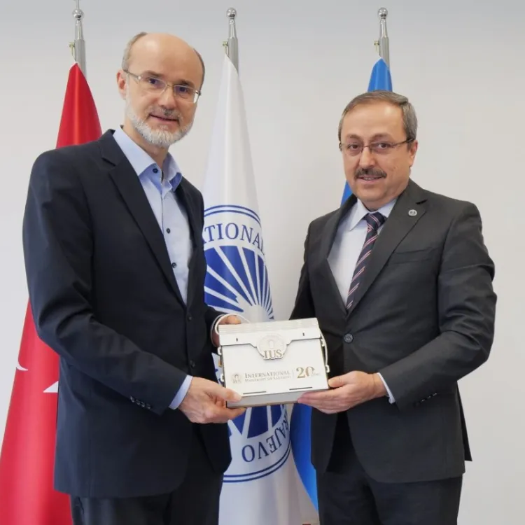 IUS and CNS Sign MoU for Joint Initiatives in Education and Professional Development