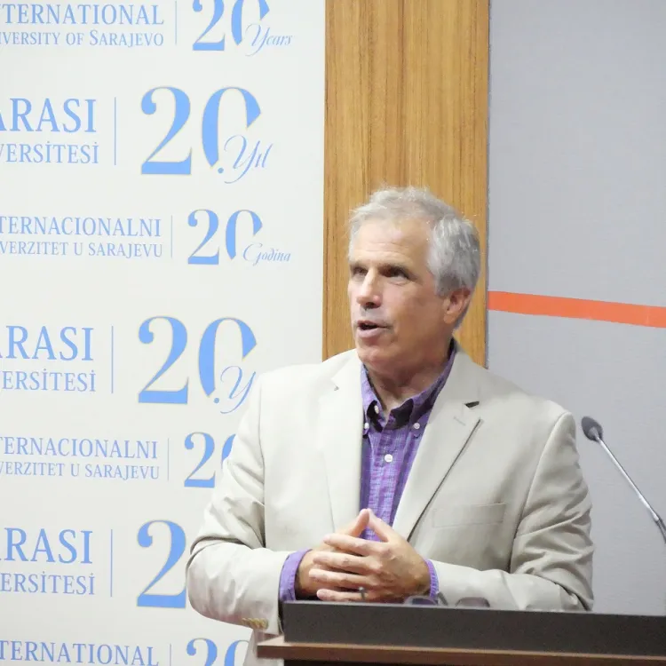 IUS Political Science and International Relations Department Welcomes Professor Eric Leonard for Lecture on U.S. Foreign Policy